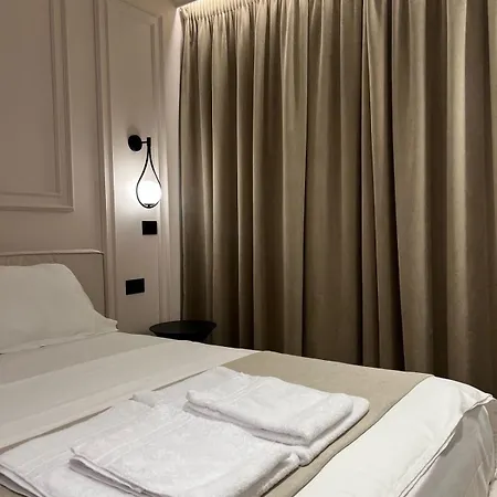 View B, Tirana, Albania 地拉那