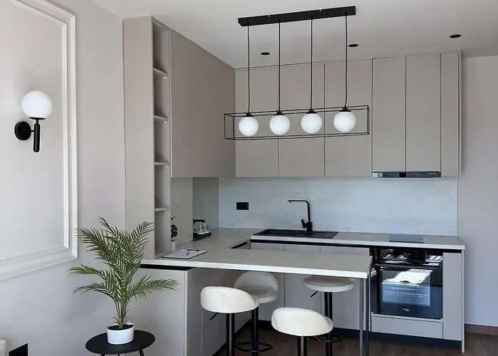 View B, Tirana, Albania ティラナ