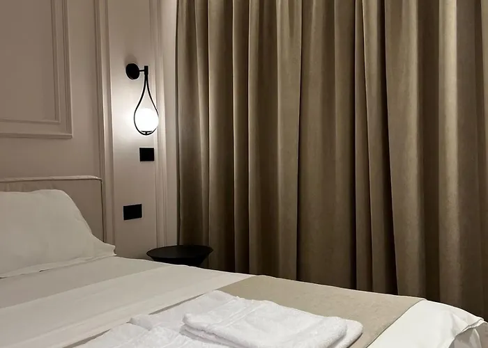 View B, Tirana, Albania ティラナ