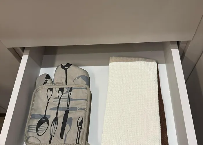 View B, Tirana, Albania アパート *